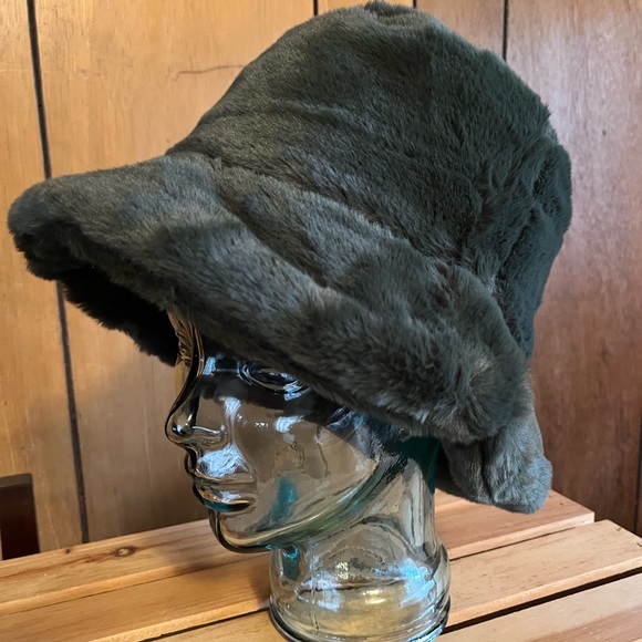 Olive Green Faux Fur Bucket Hat - Picture 5 of 16